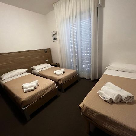 Hotel Trieste Riccione Eksteriør billede