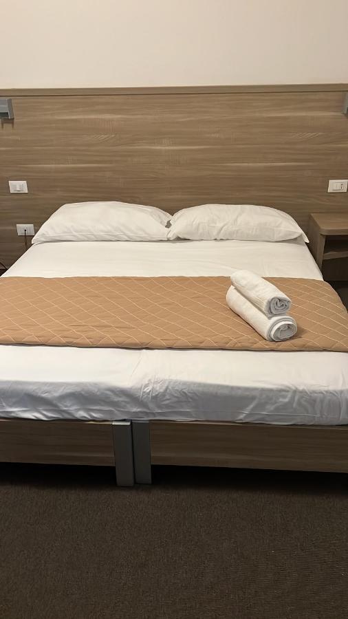Hotel Trieste Riccione Eksteriør billede