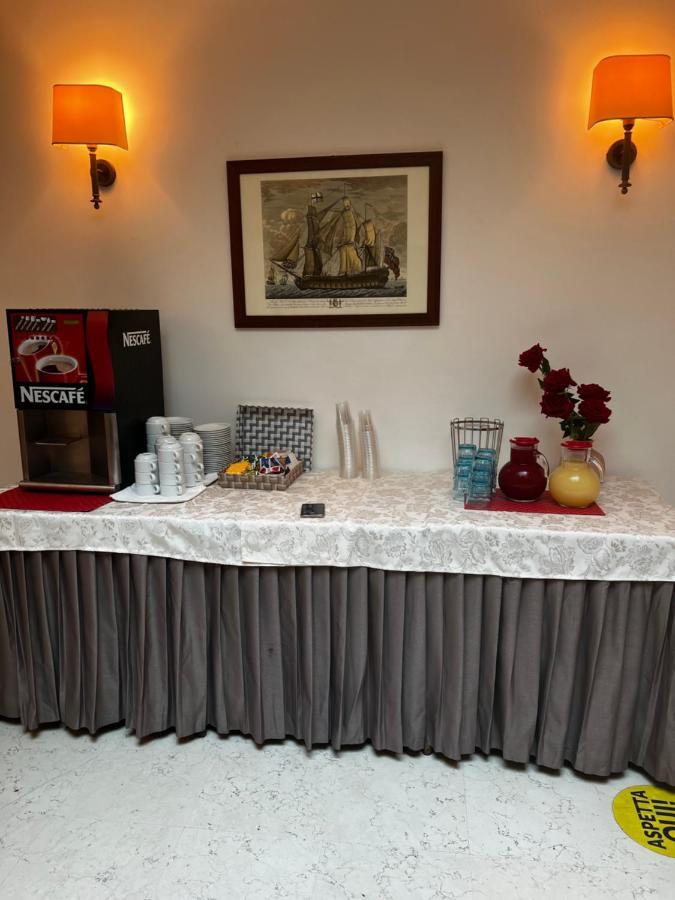 Hotel Trieste Riccione Eksteriør billede