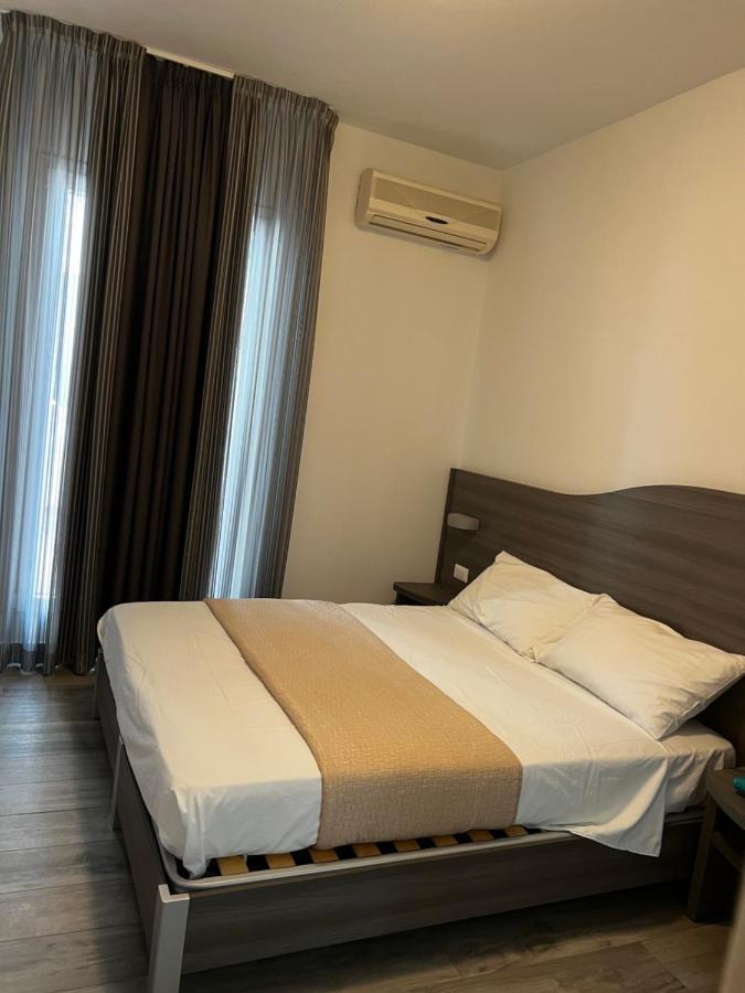 Hotel Trieste Riccione Eksteriør billede