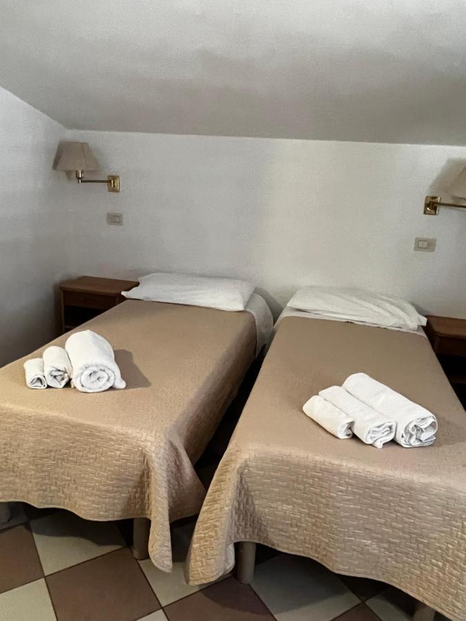 Hotel Trieste Riccione Eksteriør billede