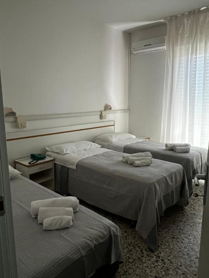 Hotel Trieste Riccione Eksteriør billede