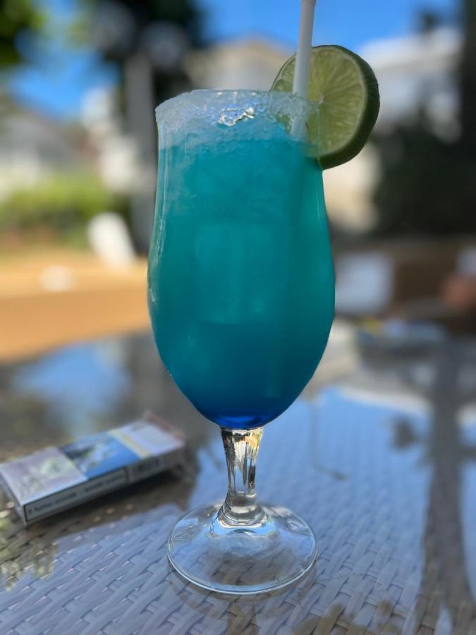 Hotel Trieste Riccione Eksteriør billede
